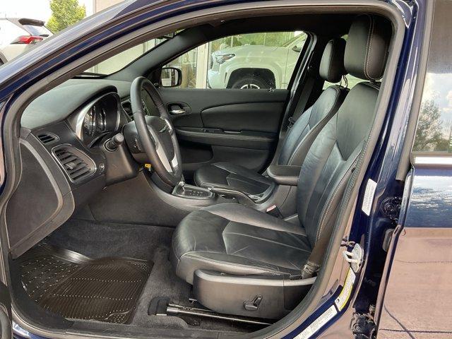 Photo of 2013 True Blue Pearl Chrysler 200