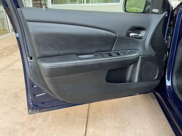 Photo of 2013 True Blue Pearl Chrysler 200