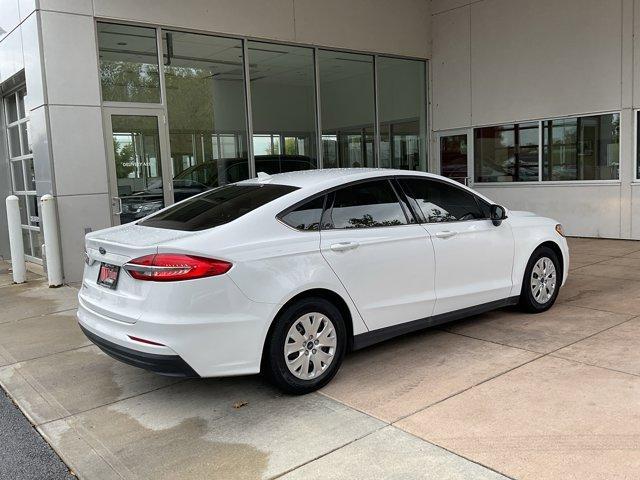 Photo of 2020 Oxford White Ford Fusion