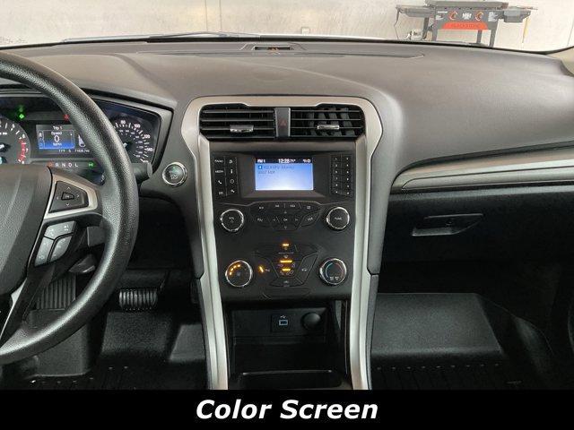 Photo of 2020 Oxford White Ford Fusion
