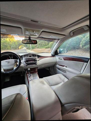 Photo of 2011 Gray Toyota Avalon
