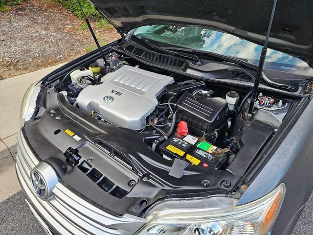 Photo of 2011 Gray Toyota Avalon