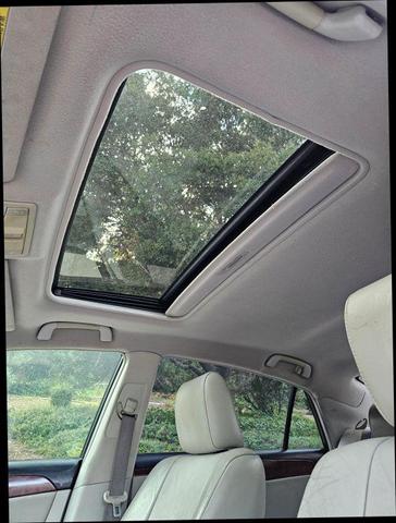 Photo of 2011 Gray Toyota Avalon