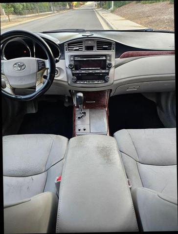Photo of 2011 Gray Toyota Avalon