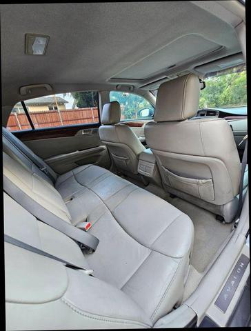 Photo of 2011 Gray Toyota Avalon