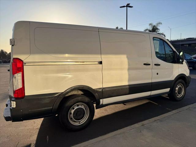 Photo of 2016 White Ford Transit-150
