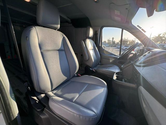 Photo of 2016 White Ford Transit-150