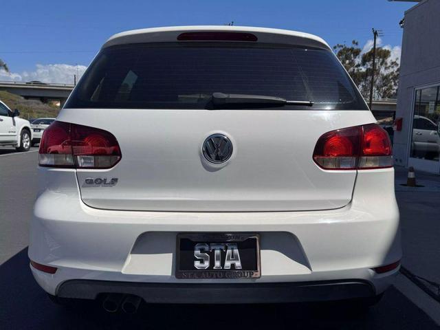 Photo of 2010 White Volkswagen Golf