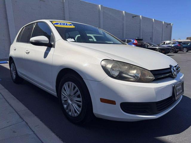 Photo of 2010 White Volkswagen Golf