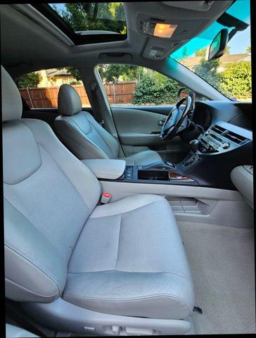 Photo of 2011 Gray Lexus RX 350
