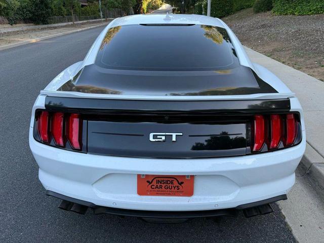 Photo of 2021 White Ford Mustang