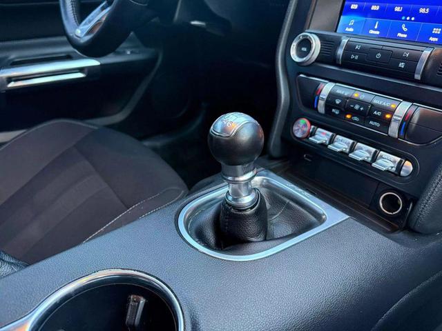 Photo of 2021 White Ford Mustang