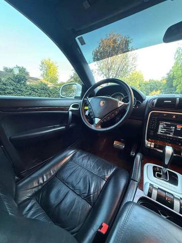 Photo of 2005 White Porsche Cayenne