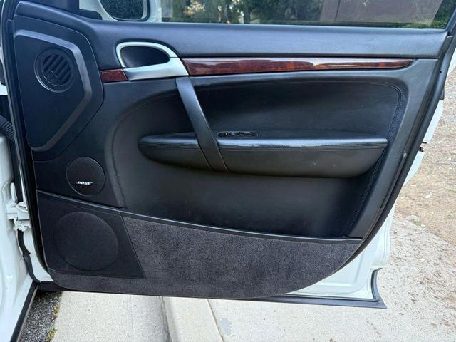 Photo of 2005 White Porsche Cayenne