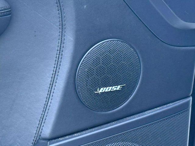 Photo of 2005 White Porsche Cayenne