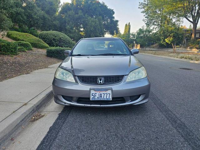Photo of 2004 Gray Honda Civic