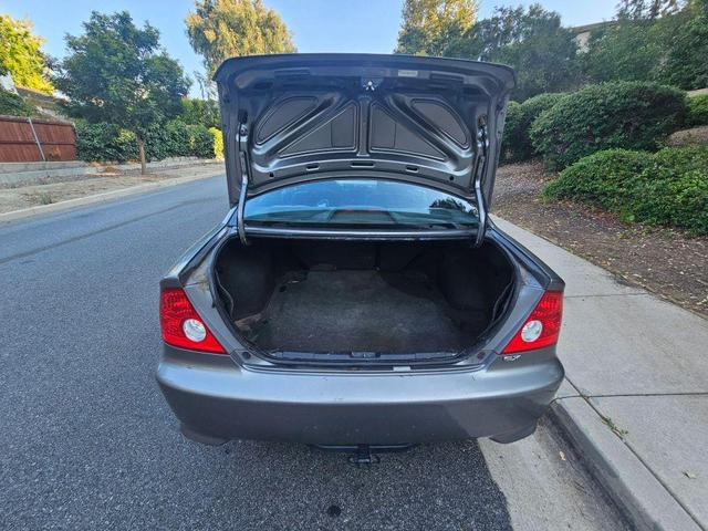 Photo of 2004 Gray Honda Civic