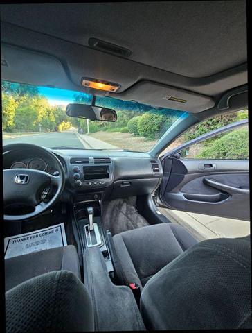 Photo of 2004 Gray Honda Civic