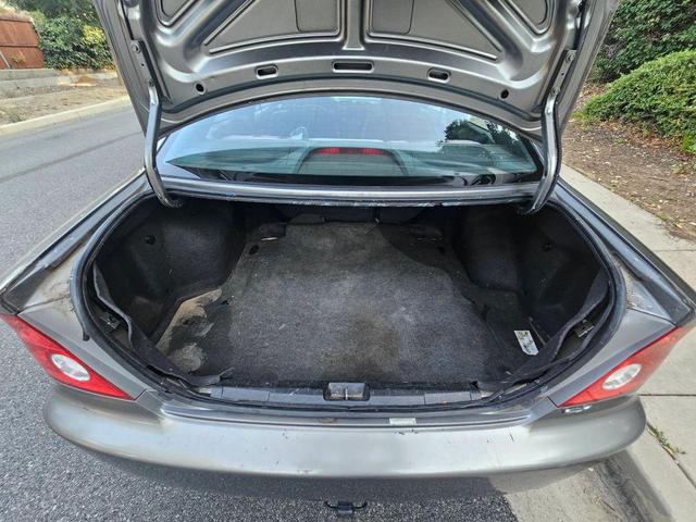 Photo of 2004 Gray Honda Civic