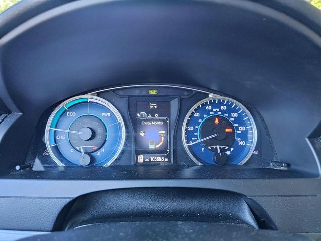 Photo of 2015 Black Toyota Camry Hybrid