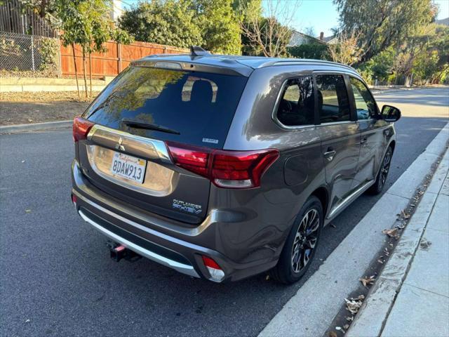 Photo of 2018 Brown Mitsubishi Outlander PHEV