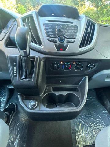 Photo of 2019 White Ford Transit-350