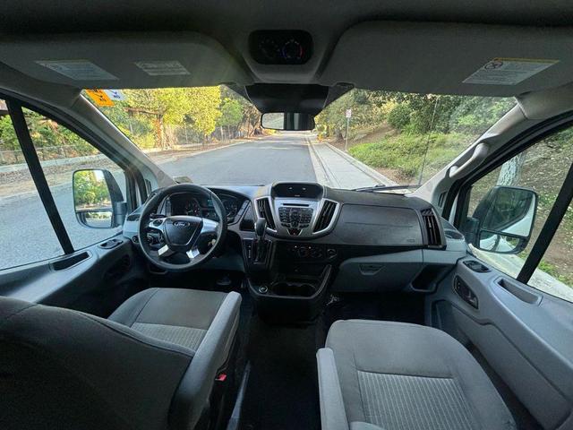 Photo of 2019 White Ford Transit-350