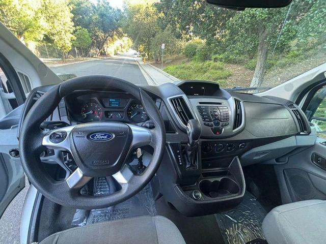 Photo of 2019 White Ford Transit-350