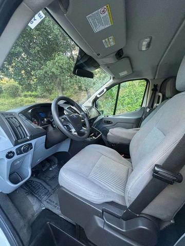 Photo of 2019 White Ford Transit-350