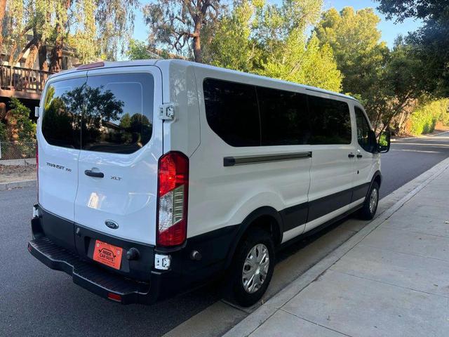 Photo of 2019 White Ford Transit-350