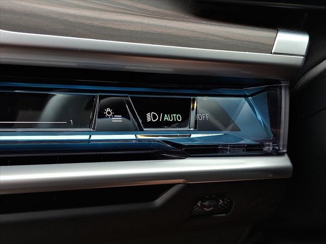 Photo of 2024 Black Sapphire Metallic BMW i7