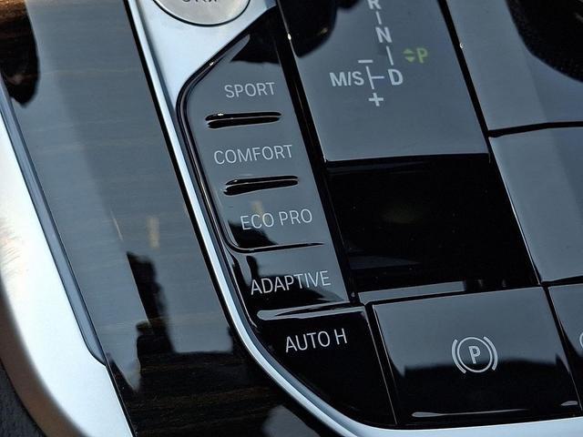 Photo of 2020 Black Sapphire Metallic BMW X5
