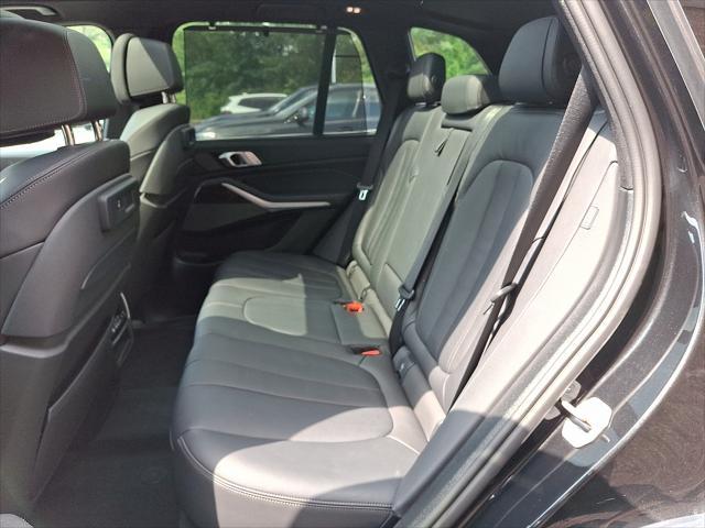 Photo of 2021 Black Sapphire Metallic BMW X5