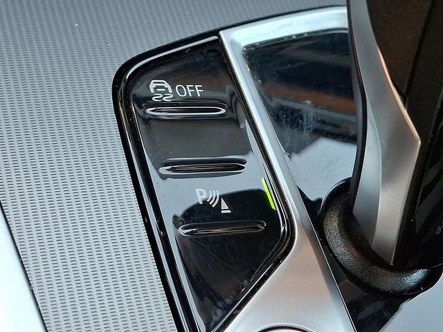 Photo of 2023 White Metallic BMW X6