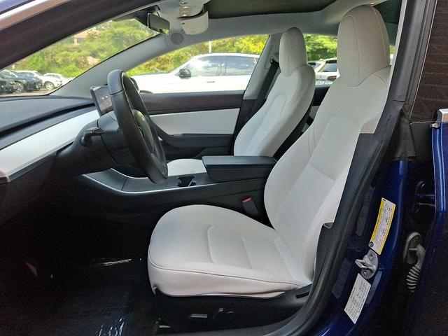 Photo of 2020 Deep Blue Metallic - DBMET Tesla Model 3
