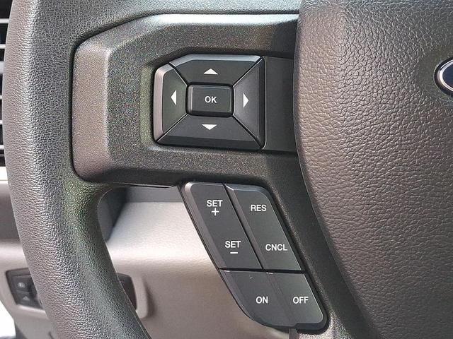 Photo of 2022 Oxford White Ford F-250