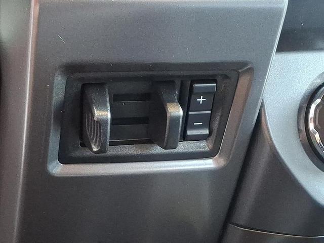 Photo of 2022 Oxford White Ford F-250