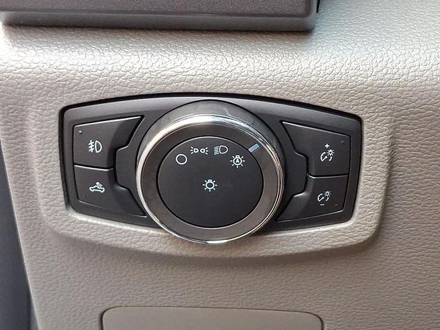 Photo of 2022 Oxford White Ford F-250