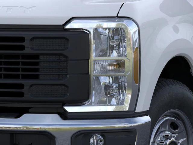 Photo of 2026 Oxford White Ford F-250