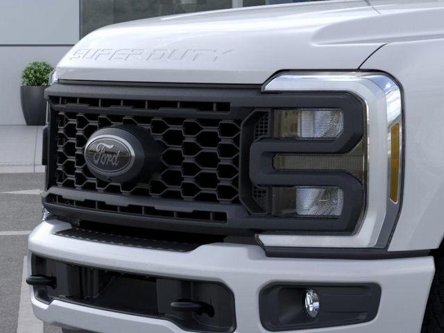Photo of 2025 Oxford White Ford F-250