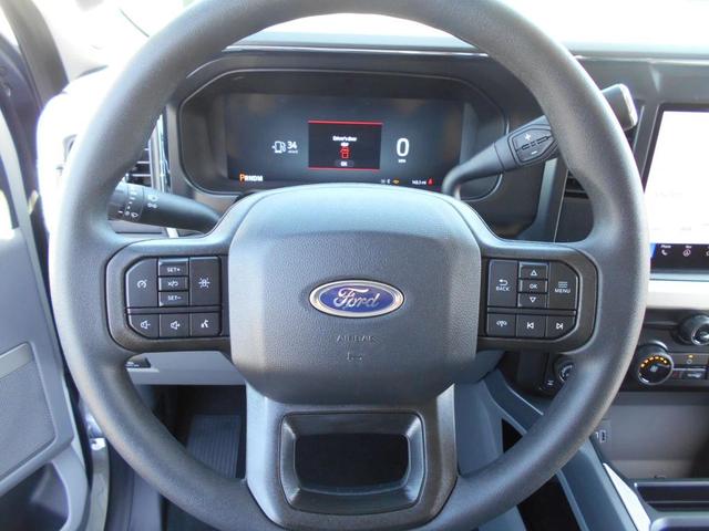 Photo of 2025 Oxford White Ford F-250