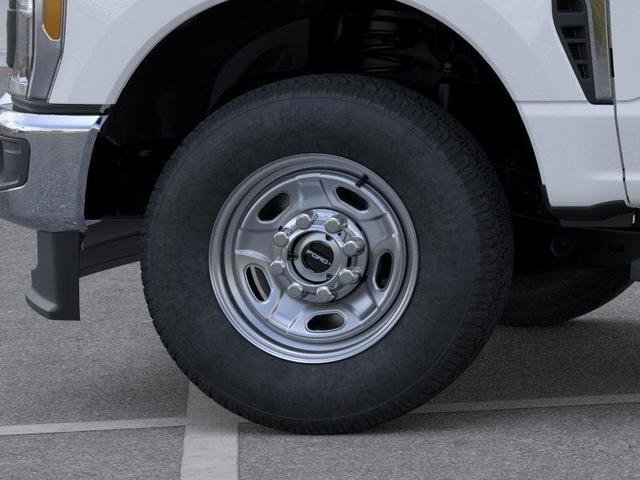 Photo of 2026 Oxford White Ford F-250
