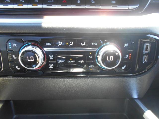 Photo of 2022 White GMC Sierra 1500