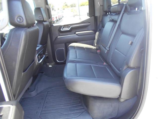 Photo of 2022 White GMC Sierra 1500