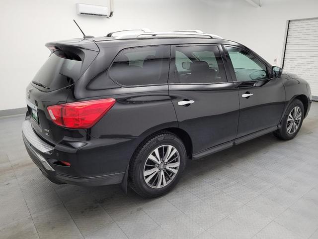 Photo of 2017 Magnetic Black Metallic Nissan Pathfinder