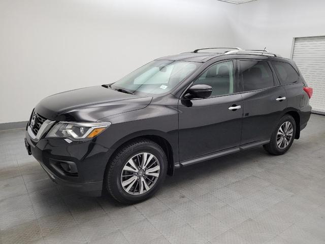 Photo of 2017 Magnetic Black Metallic Nissan Pathfinder