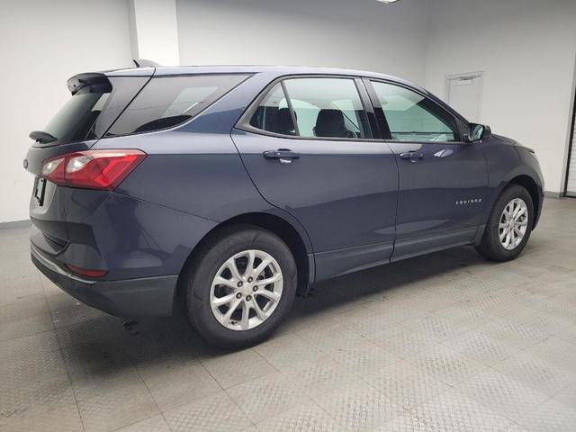 Photo of 2018 Storm Blue Metallic Chevrolet Equinox