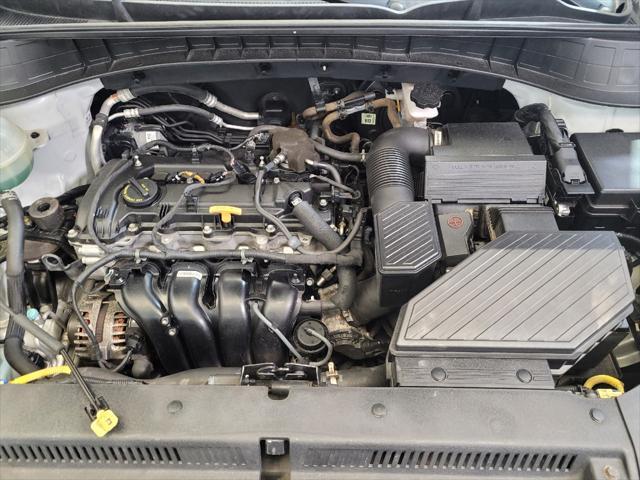 Photo of 2017 Molten Silver Hyundai TUCSON
