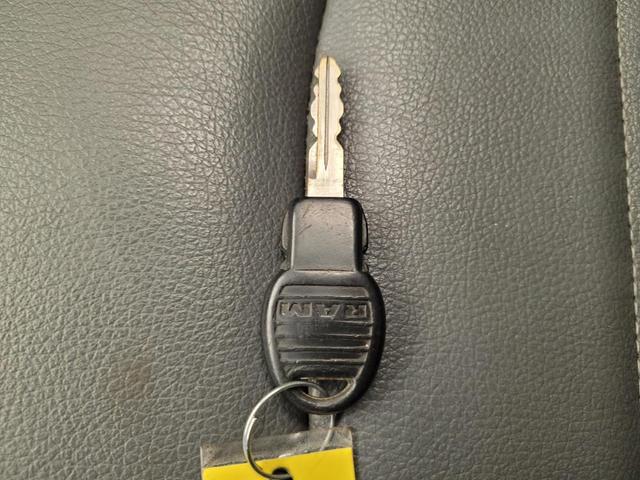 Photo of 2014 Bright White Clearcoat RAM 1500