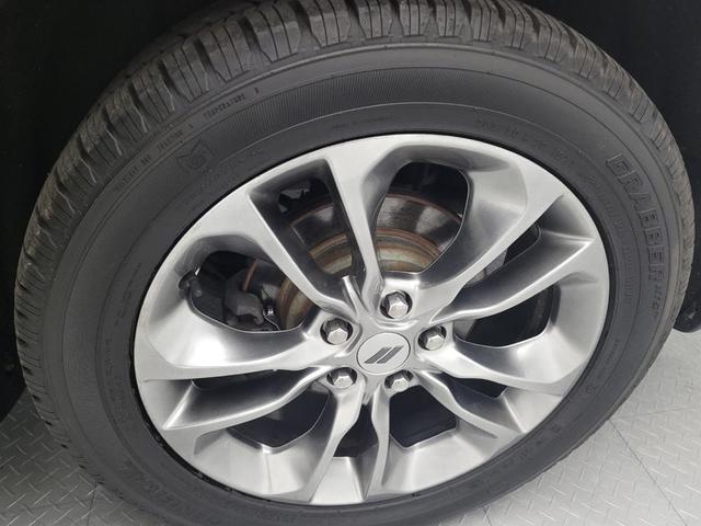 Photo of 2019 DB Black Clearcoat Dodge Durango